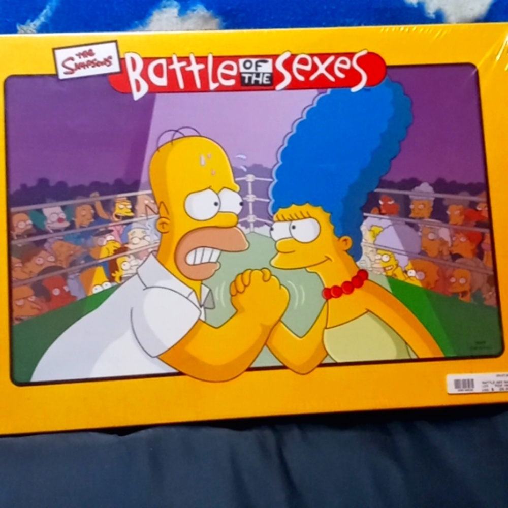 2003 The Simpsons Battle of the Sexes Boardgame NIB Sealed